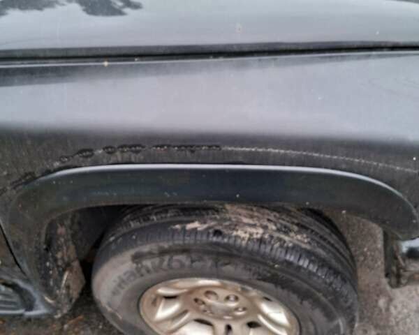 Чорний Додж Durango, об'ємом двигуна 4.7 л та пробігом 250 тис. км за 12000 $, фото 5 на Automoto.ua