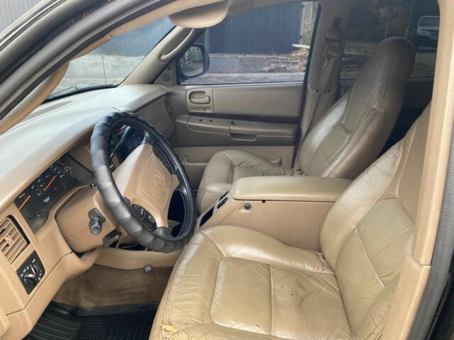 Чорний Додж Durango, об'ємом двигуна 4.7 л та пробігом 315 тис. км за 5000 $, фото 8 на Automoto.ua