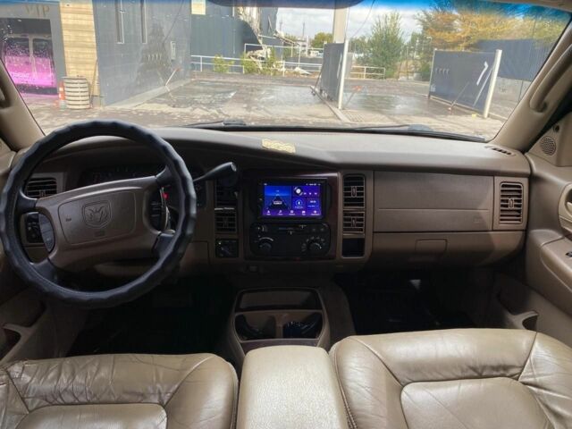 Чорний Додж Durango, об'ємом двигуна 4.7 л та пробігом 315 тис. км за 5000 $, фото 10 на Automoto.ua