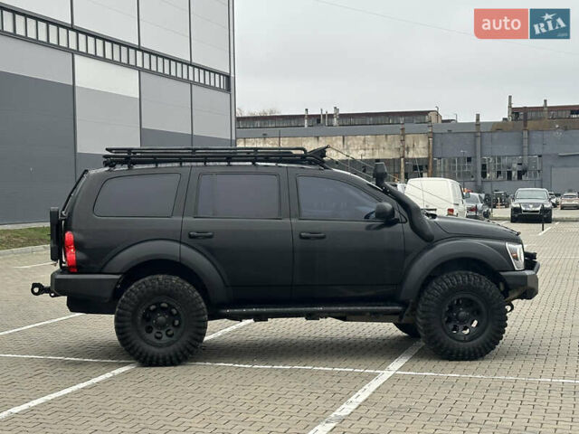 Черный Додж Дюранго, объемом двигателя 5.7 л и пробегом 160 тыс. км за 18500 $, фото 8 на Automoto.ua