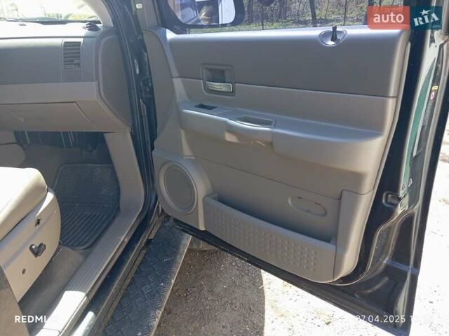 Чорний Додж Durango, об'ємом двигуна 5.7 л та пробігом 156 тис. км за 17300 $, фото 23 на Automoto.ua