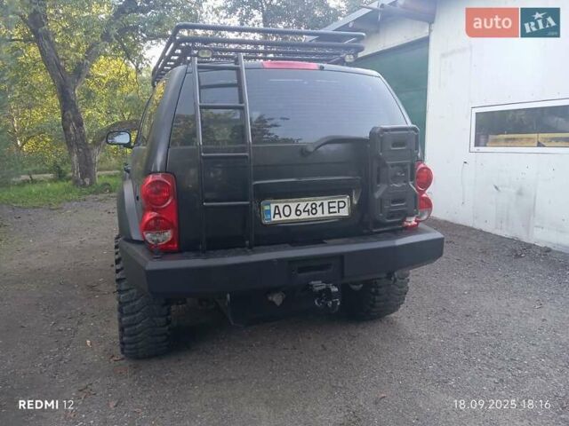 Черный Додж Дюранго, объемом двигателя 5.7 л и пробегом 156 тыс. км за 17300 $, фото 3 на Automoto.ua