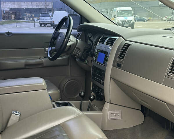 Черный Додж Дюранго, объемом двигателя 5.7 л и пробегом 160 тыс. км за 18500 $, фото 17 на Automoto.ua