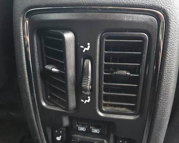 Черный Додж Дюранго, объемом двигателя 3.6 л и пробегом 250 тыс. км за 19900 $, фото 11 на Automoto.ua