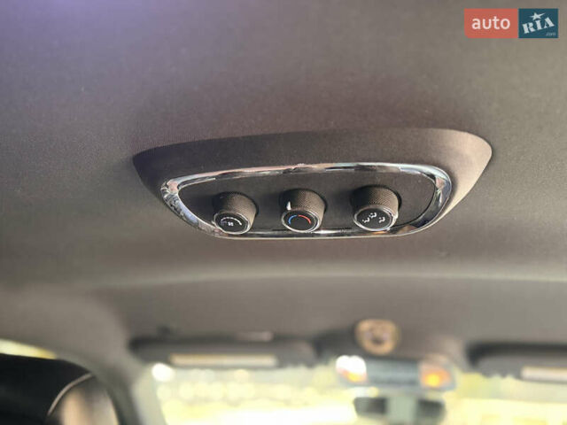 Чорний Додж Durango, об'ємом двигуна 3.6 л та пробігом 154 тис. км за 28000 $, фото 23 на Automoto.ua