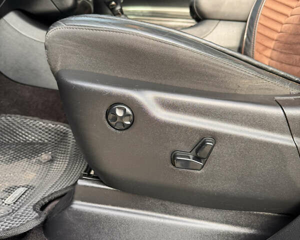 Чорний Додж Durango, об'ємом двигуна 3.6 л та пробігом 154 тис. км за 28000 $, фото 21 на Automoto.ua