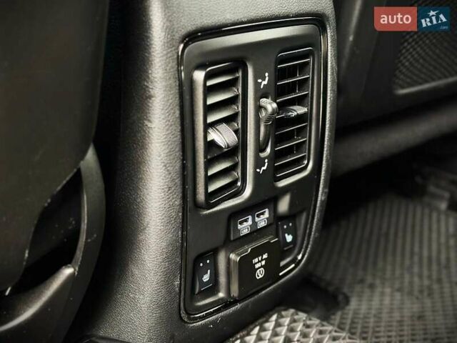 Черный Додж Дюранго, объемом двигателя 3.6 л и пробегом 239 тыс. км за 24800 $, фото 34 на Automoto.ua