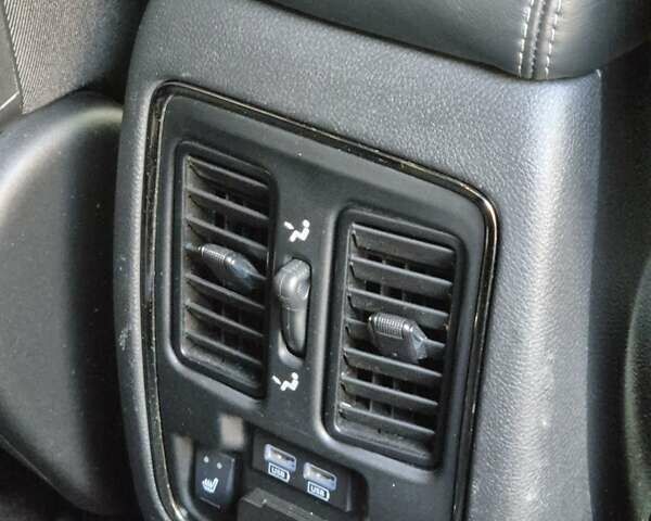 Черный Додж Дюранго, объемом двигателя 5.65 л и пробегом 119 тыс. км за 33500 $, фото 40 на Automoto.ua