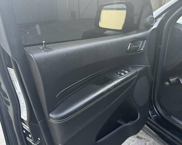 Чорний Додж Durango, об'ємом двигуна 6.42 л та пробігом 105 тис. км за 47000 $, фото 13 на Automoto.ua