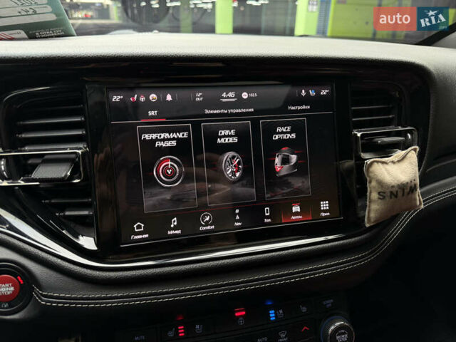 Черный Додж Дюранго, объемом двигателя 6.4 л и пробегом 106 тыс. км за 42000 $, фото 18 на Automoto.ua