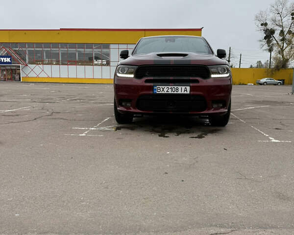 Красный Додж Дюранго, объемом двигателя 5.65 л и пробегом 195 тыс. км за 27000 $, фото 1 на Automoto.ua