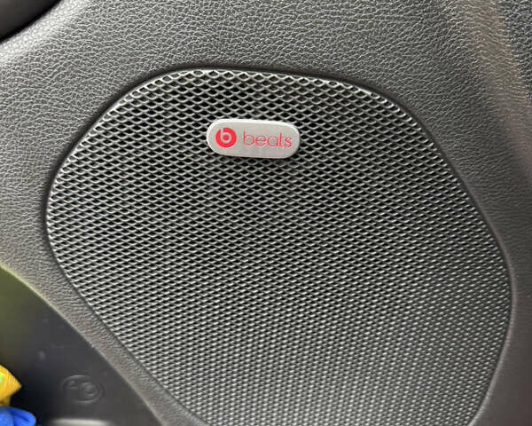 Красный Додж Дюранго, объемом двигателя 5.65 л и пробегом 195 тыс. км за 27000 $, фото 9 на Automoto.ua