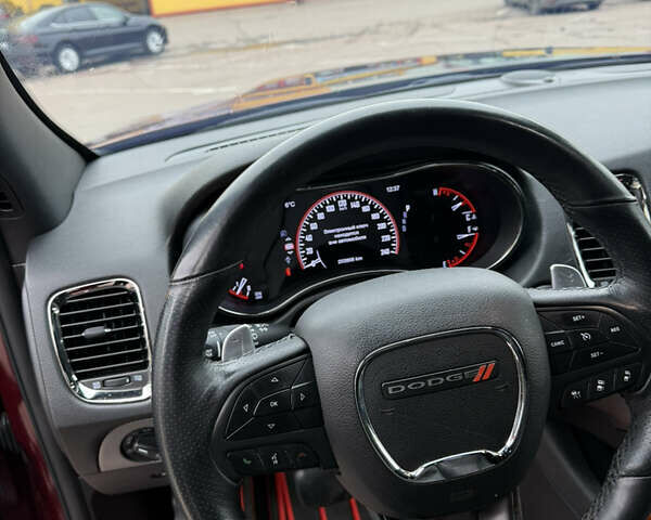 Красный Додж Дюранго, объемом двигателя 5.65 л и пробегом 195 тыс. км за 27000 $, фото 7 на Automoto.ua