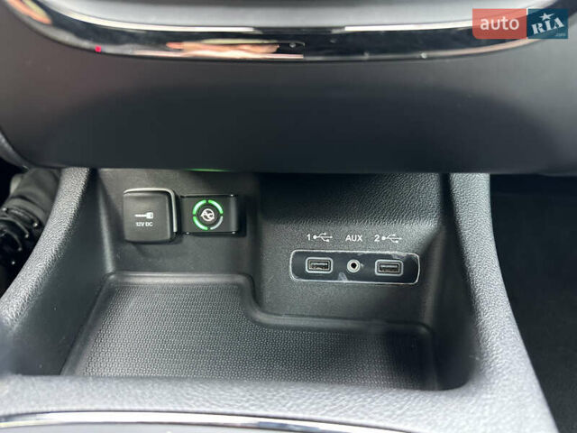 Красный Додж Дюранго, объемом двигателя 5.65 л и пробегом 37 тыс. км за 39900 $, фото 26 на Automoto.ua