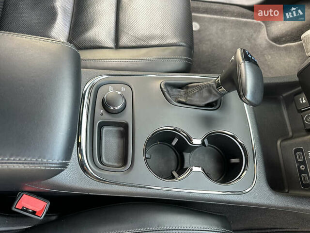 Красный Додж Дюранго, объемом двигателя 5.65 л и пробегом 37 тыс. км за 39900 $, фото 21 на Automoto.ua