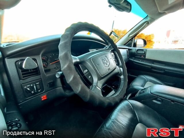 Додж Durango, об'ємом двигуна 5.9 л та пробігом 330 тис. км за 4700 $, фото 6 на Automoto.ua
