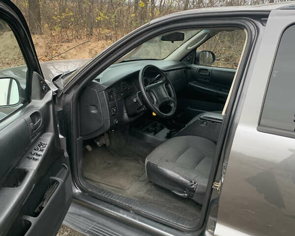 Серый Додж Дюранго, объемом двигателя 4.7 л и пробегом 181 тыс. км за 6500 $, фото 5 на Automoto.ua