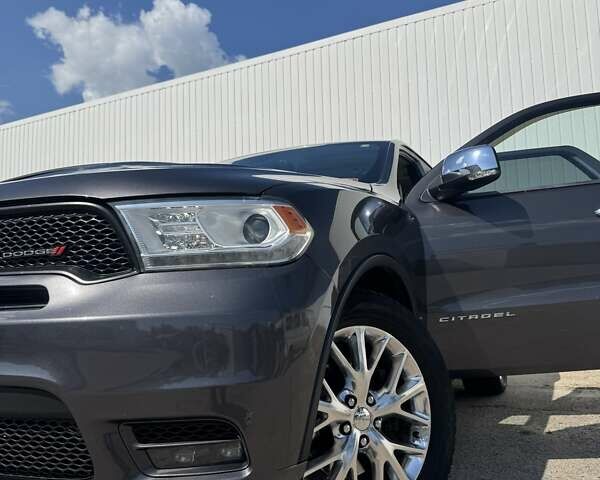 Серый Додж Дюранго, объемом двигателя 3.6 л и пробегом 218 тыс. км за 19900 $, фото 11 на Automoto.ua