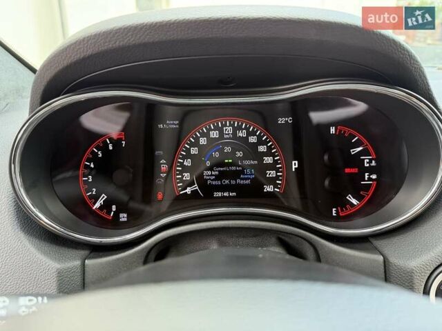 Серый Додж Дюранго, объемом двигателя 3.6 л и пробегом 228 тыс. км за 18500 $, фото 33 на Automoto.ua