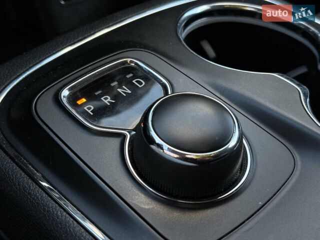Додж Durango 2017 у Миколаєві на Automoto.ua Сірий Додж Durango, об'ємом двигуна 3.6 л та пробігом 151 тис. км за 22999 $, фото 13 на Automoto.ua