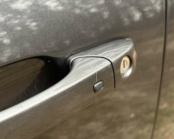 Сірий Додж Durango, об'ємом двигуна 3.91 л та пробігом 91 тис. км за 23700 $, фото 5 на Automoto.ua