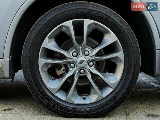 Сірий Додж Durango, об'ємом двигуна 5.65 л та пробігом 134 тис. км за 28699 $, фото 14 на Automoto.ua