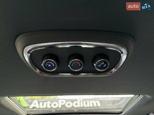 Сірий Додж Durango, об'ємом двигуна 5.65 л та пробігом 134 тис. км за 28699 $, фото 37 на Automoto.ua