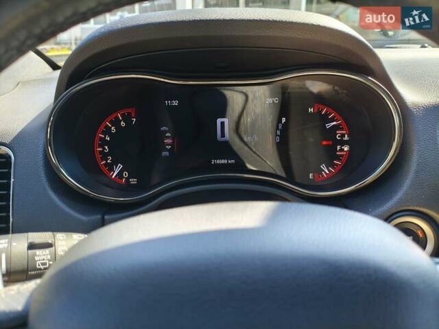Сірий Додж Durango, об'ємом двигуна 5.65 л та пробігом 217 тис. км за 30000 $, фото 15 на Automoto.ua