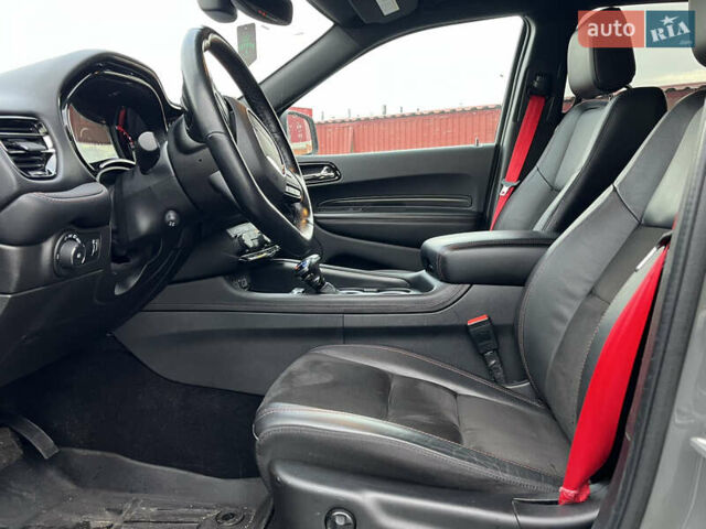Сірий Додж Durango, об'ємом двигуна 5.65 л та пробігом 80 тис. км за 39900 $, фото 11 на Automoto.ua