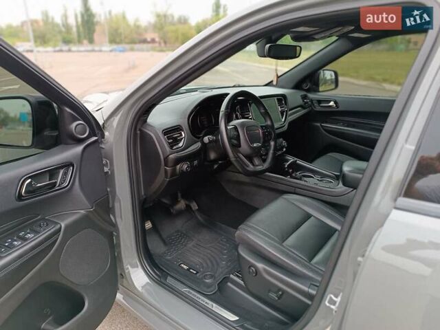 Серый Додж Дюранго, объемом двигателя 3.6 л и пробегом 125 тыс. км за 32000 $, фото 20 на Automoto.ua
