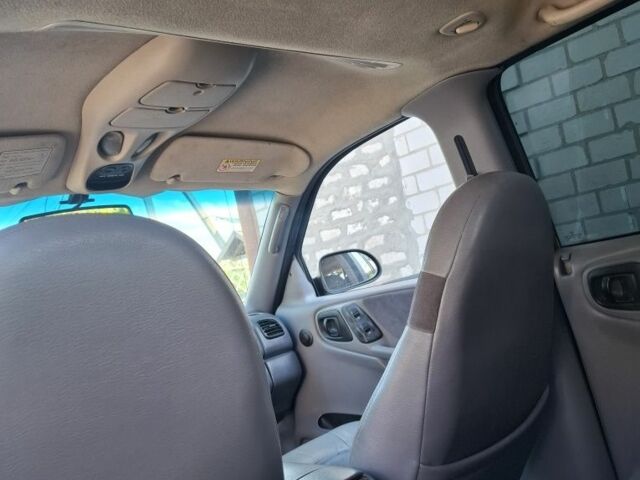 Синий Додж Дюранго, объемом двигателя 5 л и пробегом 279 тыс. км за 2999 $, фото 7 на Automoto.ua