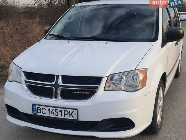 Білий Додж Гранд Караван, об'ємом двигуна 3.6 л та пробігом 148 тис. км за 9500 $, фото 9 на Automoto.ua