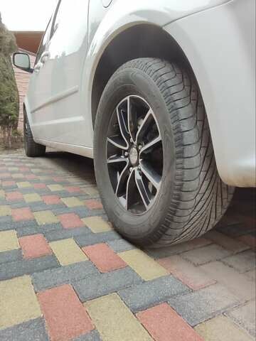 Білий Додж Гранд Караван, об'ємом двигуна 3.6 л та пробігом 182 тис. км за 12300 $, фото 13 на Automoto.ua