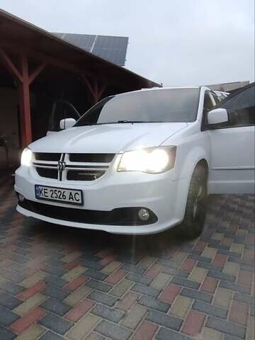 Білий Додж Гранд Караван, об'ємом двигуна 3.6 л та пробігом 182 тис. км за 12300 $, фото 22 на Automoto.ua