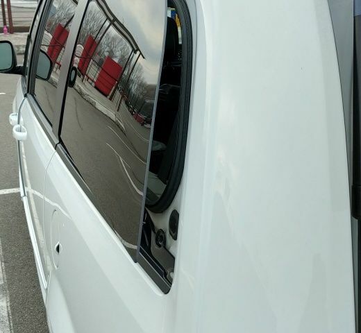 Белый Додж Гранд Караван, объемом двигателя 0.36 л и пробегом 220 тыс. км за 11200 $, фото 17 на Automoto.ua