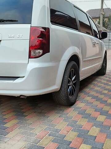 Білий Додж Гранд Караван, об'ємом двигуна 3.6 л та пробігом 182 тис. км за 12300 $, фото 10 на Automoto.ua