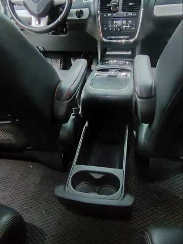 Білий Додж Гранд Караван, об'ємом двигуна 3.6 л та пробігом 182 тис. км за 12300 $, фото 8 на Automoto.ua