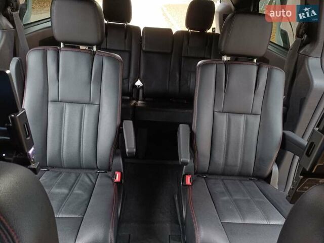 Белый Додж Гранд Караван, объемом двигателя 3.6 л и пробегом 30 тыс. км за 27000 $, фото 24 на Automoto.ua