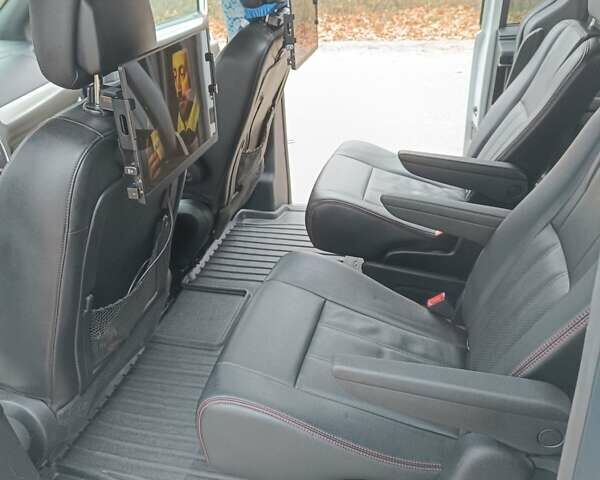 Белый Додж Гранд Караван, объемом двигателя 3.6 л и пробегом 30 тыс. км за 27000 $, фото 20 на Automoto.ua