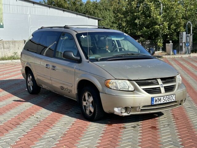 Бежевый Додж Гранд Караван, объемом двигателя 3.8 л и пробегом 200 тыс. км за 1550 $, фото 6 на Automoto.ua