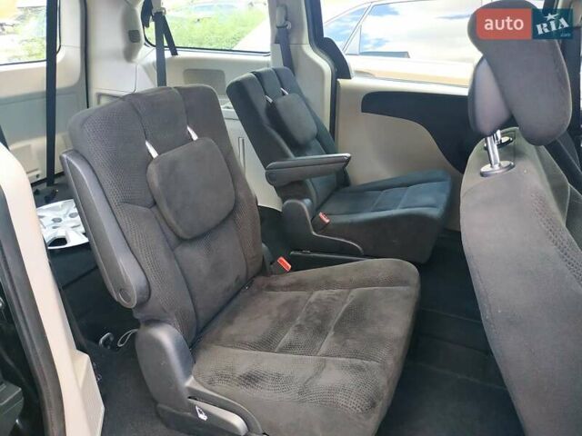 Черный Додж Гранд Караван, объемом двигателя 3.6 л и пробегом 109 тыс. км за 13500 $, фото 9 на Automoto.ua
