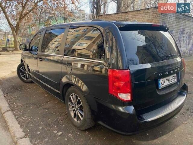 Черный Додж Гранд Караван, объемом двигателя 3.6 л и пробегом 201 тыс. км за 12300 $, фото 1 на Automoto.ua