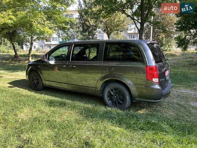 Чорний Додж Гранд Караван, об'ємом двигуна 3.6 л та пробігом 117 тис. км за 13500 $, фото 8 на Automoto.ua