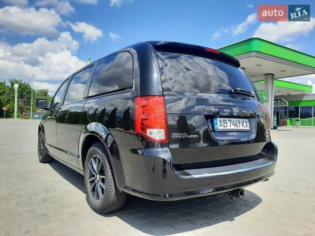 Чорний Додж Гранд Караван, об'ємом двигуна 3.6 л та пробігом 179 тис. км за 15500 $, фото 3 на Automoto.ua
