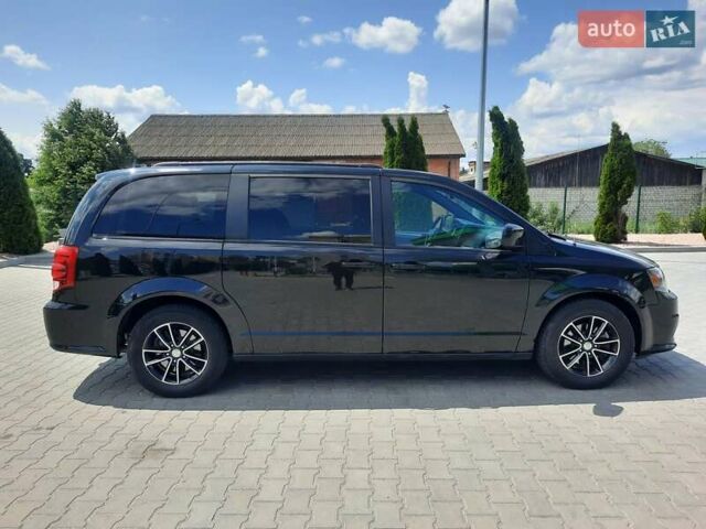 Чорний Додж Гранд Караван, об'ємом двигуна 3.6 л та пробігом 179 тис. км за 15500 $, фото 6 на Automoto.ua