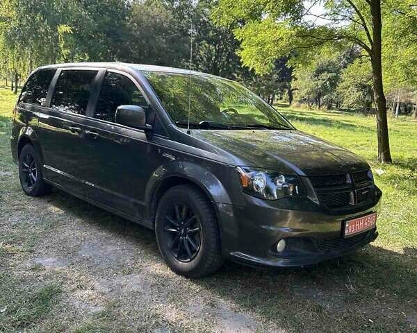 Чорний Додж Гранд Караван, об'ємом двигуна 3.6 л та пробігом 117 тис. км за 13500 $, фото 1 на Automoto.ua
