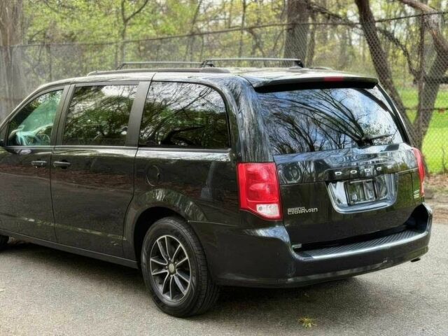 Чорний Додж Гранд Караван, об'ємом двигуна 3.6 л та пробігом 45 тис. км за 6700 $, фото 4 на Automoto.ua