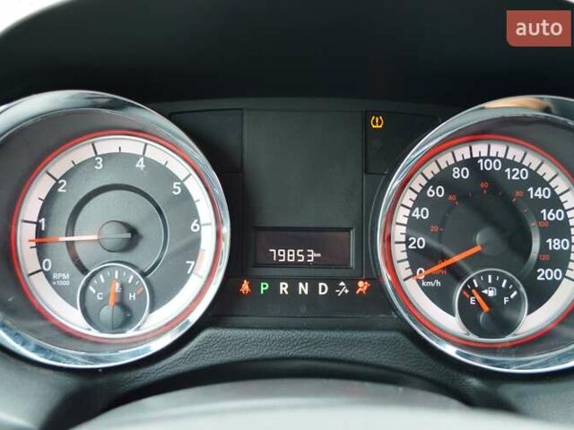 Красный Додж Гранд Караван, объемом двигателя 3.6 л и пробегом 79 тыс. км за 12900 $, фото 19 на Automoto.ua