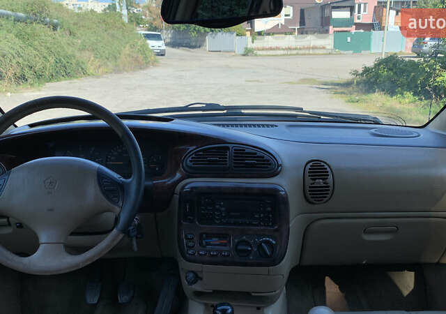 Додж Гранд Караван, объемом двигателя 2.5 л и пробегом 358 тыс. км за 4200 $, фото 11 на Automoto.ua