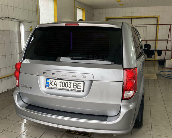 Додж Гранд Караван, объемом двигателя 3.61 л и пробегом 160 тыс. км за 11000 $, фото 4 на Automoto.ua